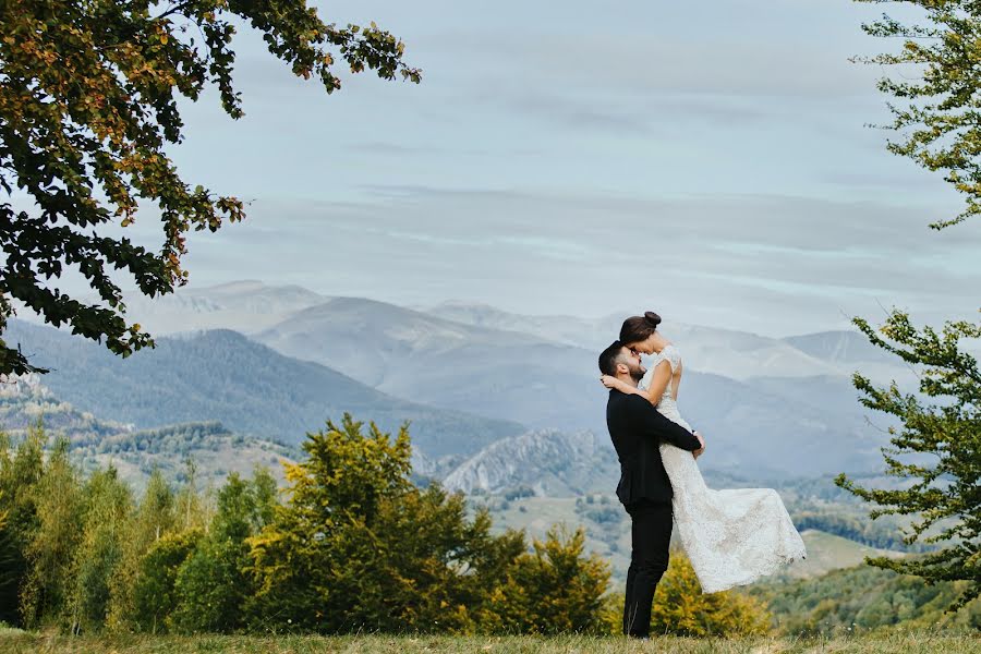 結婚式の写真家Alex Merfu (alexmerfu)。2020 5月8日の写真