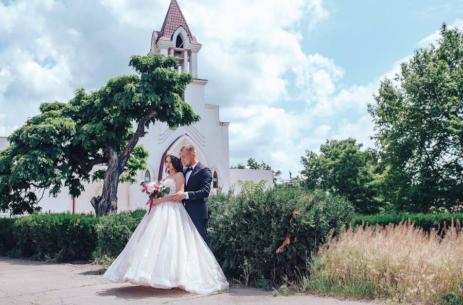 Wedding photographer Viktoriya Sklyar (sklyarstudio). Photo of 23 June 2019