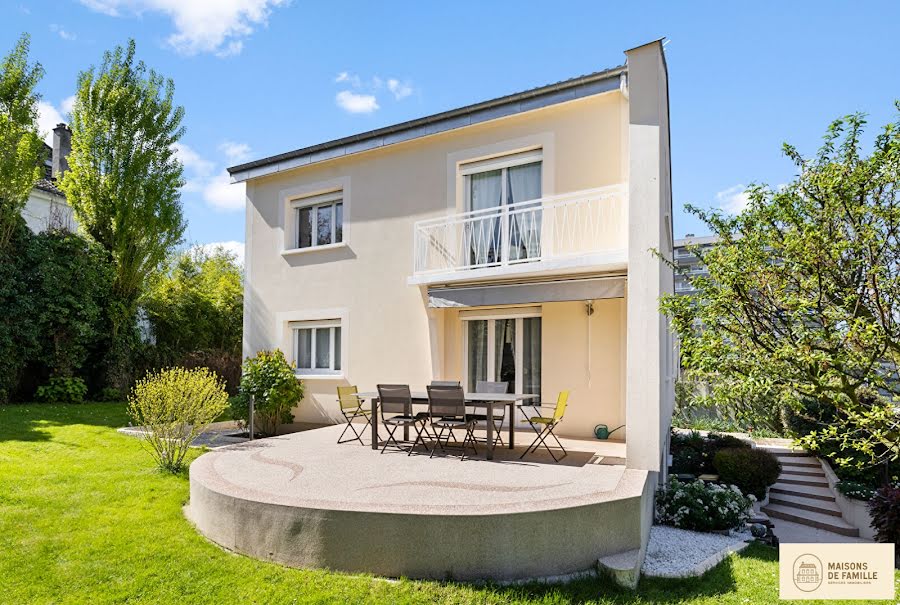 Vente maison 6 pièces 171 m² à La Celle-Saint-Cloud (78170), 860 000 €