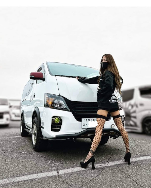 NV350キャラバンの目指せ❗️ワイルドキャラバン😆・NV350 リフトアップ⤴️・マリアちゃん💕・少しでもアゲスタイル増えますように🙏・350RESISTANCEに関するカスタム事例の投稿画像1枚目