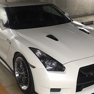 NISSAN GT-R R35