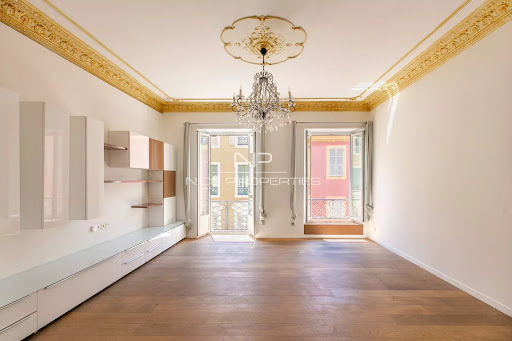 Apartment 5