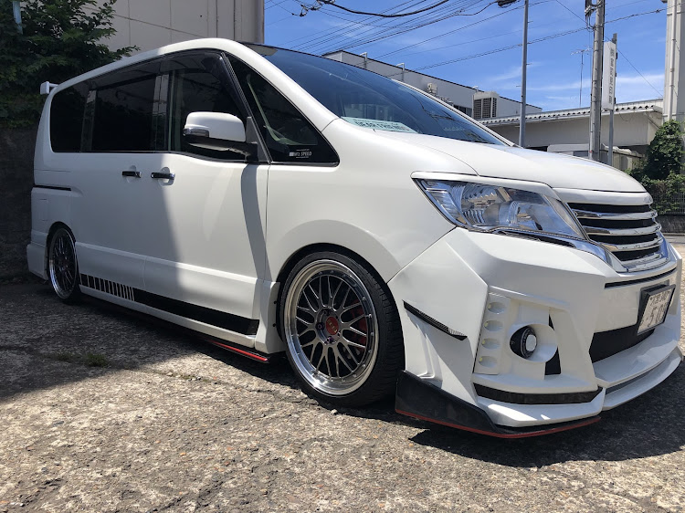 セレナのRyu--jiさんが投稿したカスタム事例の投稿画像3枚目