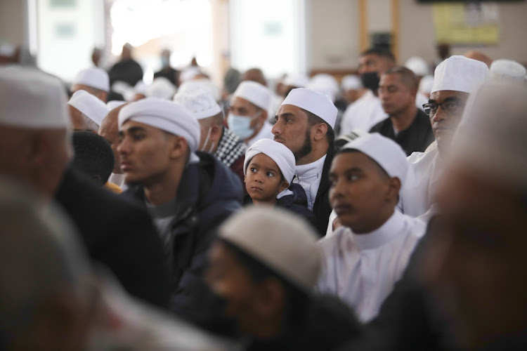 Muslims praying during Eid ul Fitr at the Mountview Mosque in Cape Town. File photo.