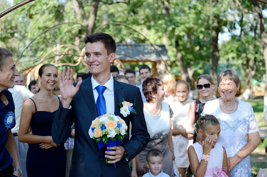 Wedding photographer Viktor Viktor (kotik137). Photo of 7 March 2015