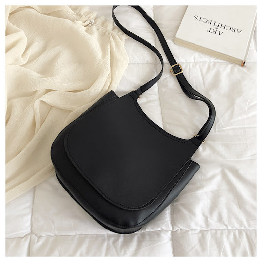 Title 37, All-match womens bag with a simple retro style...
