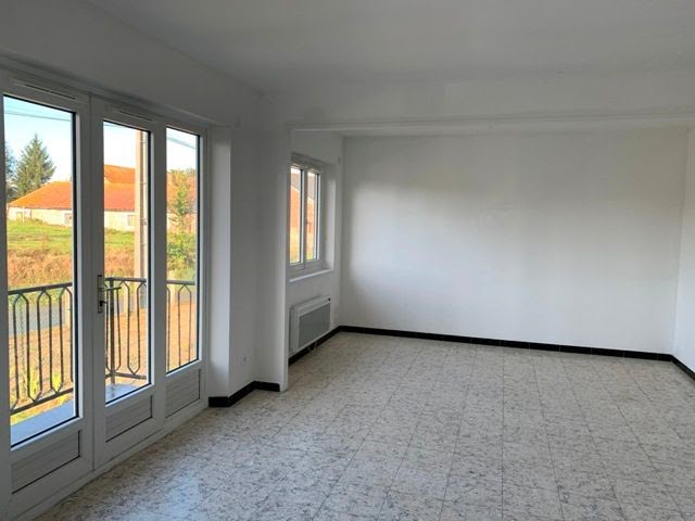 Location  maison 2 pièces 64 m² à Roye (80700), 584 €