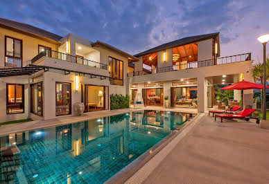 House with pool 3