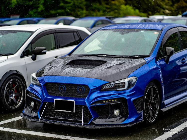 WRX S4の雨の日の1枚・今週のお題・雨☔️の中での撮影！・JTP・ジャパン峠プロジェクトに関するカスタム事例の投稿画像1枚目