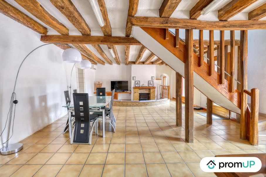 Vente maison 5 pièces 177 m² à Saint-Laurent-en-Gâtines (37380), 339 000 €