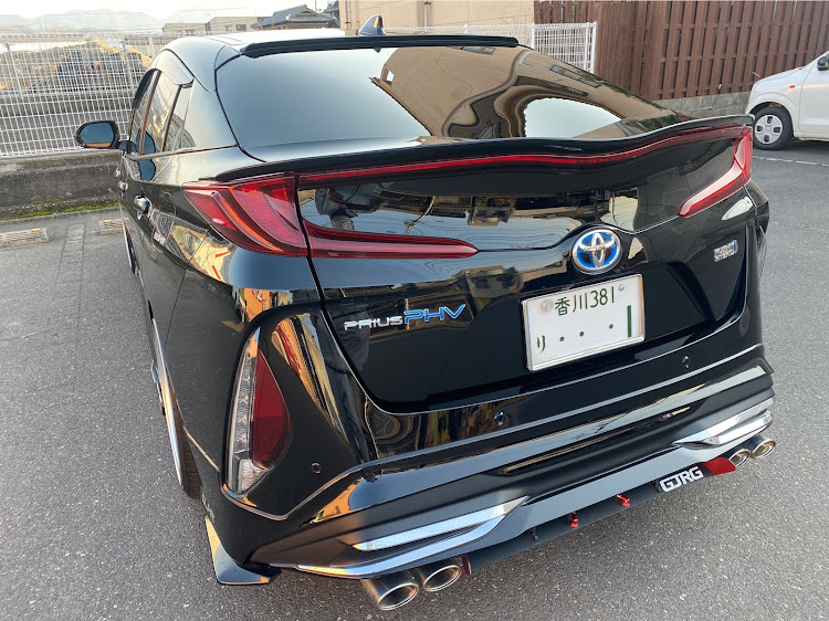 プリウスPHVの仲のいい繋がりは大事にしたい・GJ-R・香川県・洗車に関するカスタム事例の投稿画像3枚目