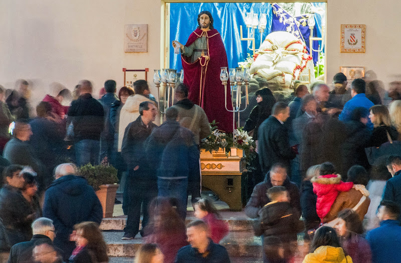 Fedeli in movimento di Libero