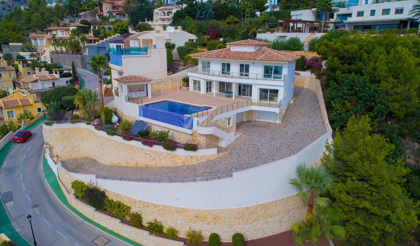 House with pool and terrace Altea