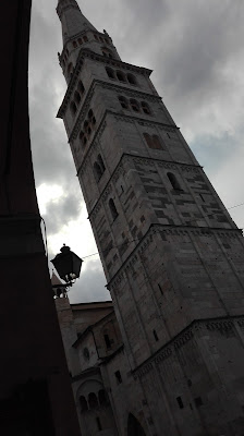 Sotto un cielo grigio l'arte vale ancor di più di M. C