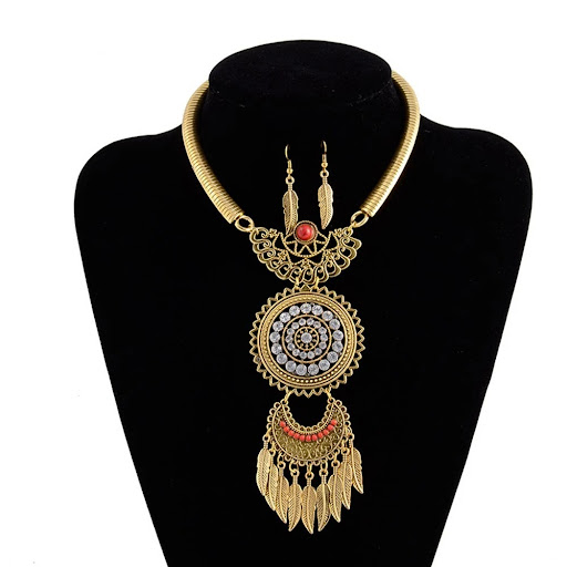 Title 1, Fringe set with diamond necklace and earrings