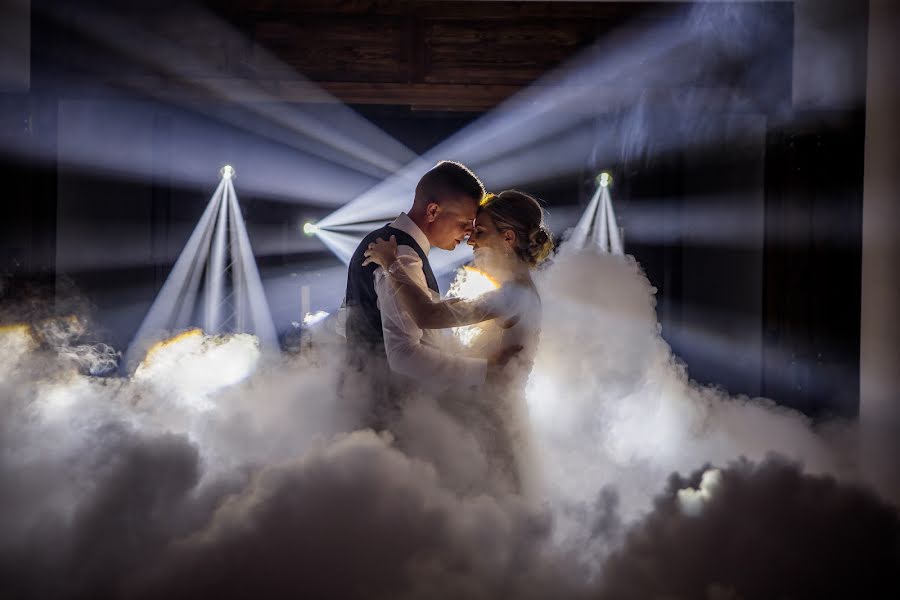 Fotografo di matrimoni Sylwia Dziadoń (sylwiadz). Foto del 27 dicembre 2020