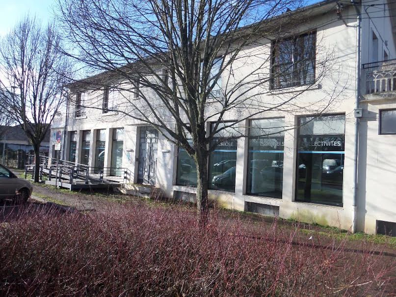 Location  locaux professionnels  200 m² à La Charité-sur-Loire (58400), NaN €