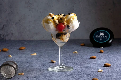 Crunchy Cashew Sundae