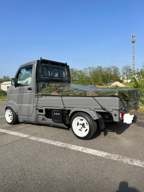 ハイエースバンの200系ハイエース・スズキキャリー・TC-01・全面塗装・オーバーフェンダーに関するカスタム事例の投稿画像1枚目
