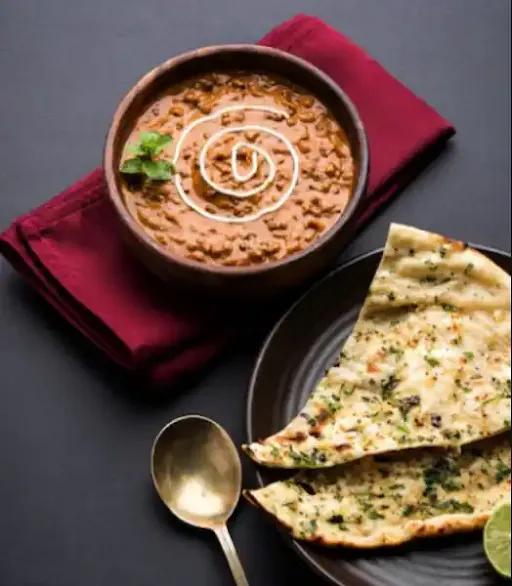 Dal Makhani With Butter Naan (2 Pcs)