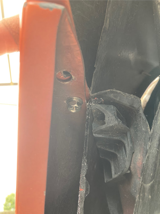 86のヘッドライトクリアー塗装・DIY・TRDエアロ・サイドミラー塗装・洗車に関するカスタム事例の投稿画像5枚目