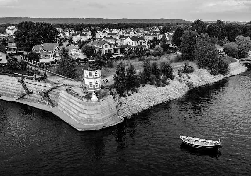 Свадебный фотограф Владимир Лесников (lesnikov). Фотография от 4 июня 2023