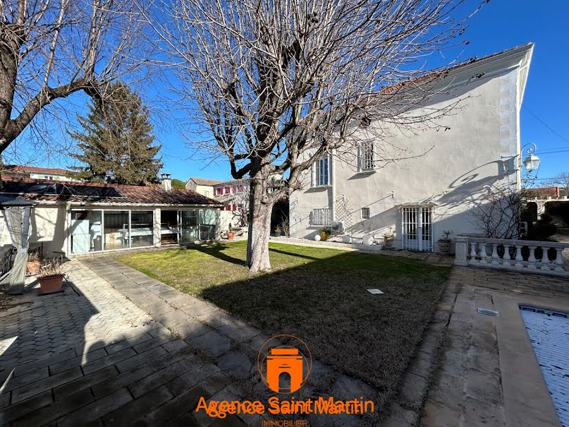 Location  maison 7 pièces 223 m² à Montelimar (26200), 1 590 €