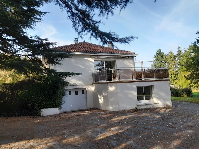 Vente maison 7 pièces 150 m² à Les Herbiers (85500), 258 000 €