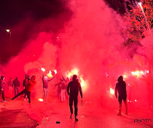 🎥  Harde kern van Antwerp zet Deurne-Noord in lichterlaaie