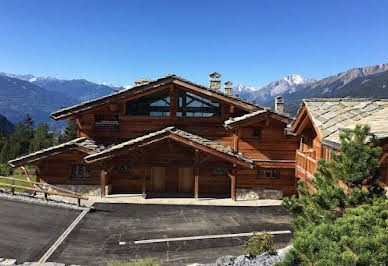 Chalet with panoramic view and terrace 8