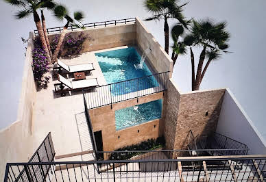Maison avec piscine et terrasse 18
