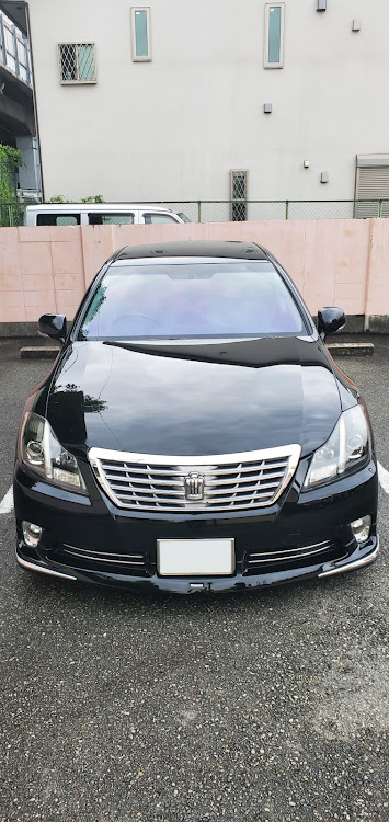 クラウンロイヤルのクラウン・車高調・#セダン・梅雨の晴れ間に関するカスタム事例の投稿画像1枚目