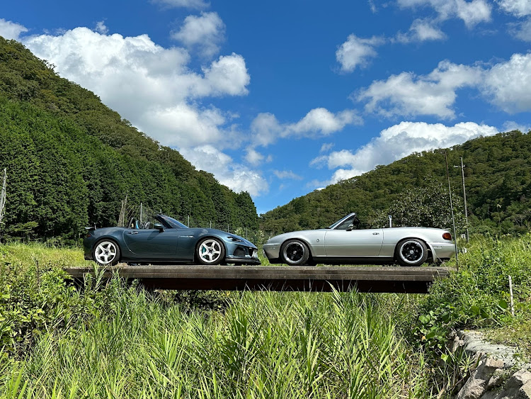 ロードスターの和と愛車・フォロワーさんとお別れツーリング・ミニスカポリス・神戸港⚓️・お⛰️のベンチに関するカスタム事例の投稿画像5枚目