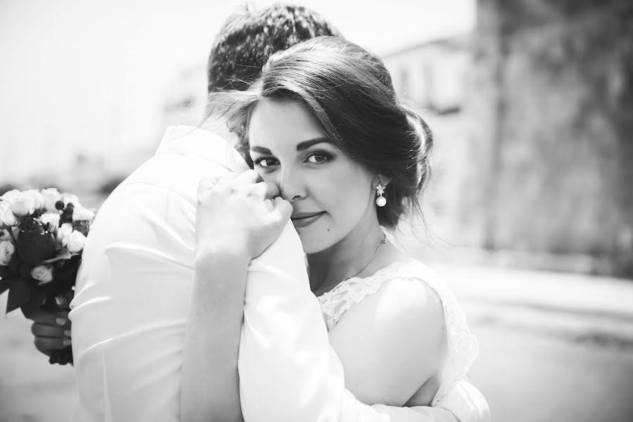 Fotógrafo de casamento Oxana Oliferovskaya (oliferovskaya). Foto de 24 de maio 2022