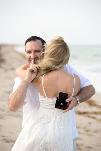 Wedding photographer Irina Iksanova (iksanova). Photo of 12 February 2020