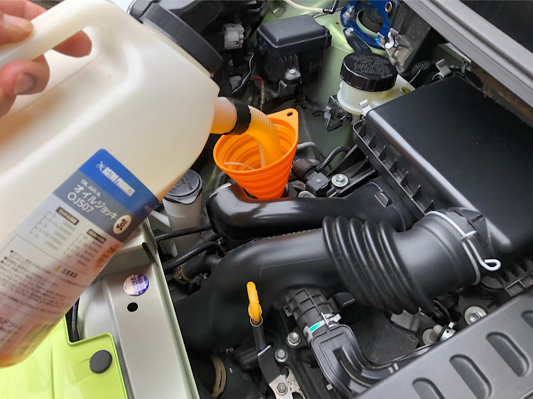 トールのDIY・オイル交換&エレメント交換・SX8000・エンジンフラッシュ・燃料添加剤に関するカスタム事例の投稿画像6枚目