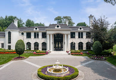 House with pool and garden 3