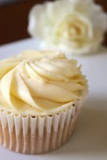 White Russian Cupcakes with Vodka Buttercream Icing was pinched from <a href="http://christinascucina.com/2014/08/white-russian-cupcakes-with-vodka-buttercream-icing.html" target="_blank">christinascucina.com.</a>
