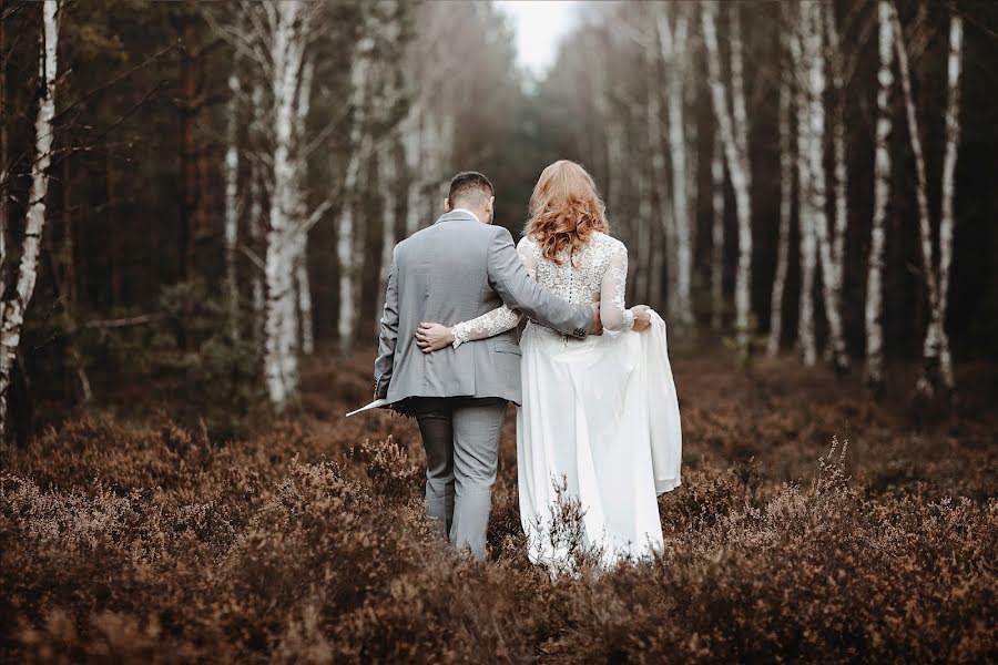 Fotógrafo de casamento Krzysia Kowerczuk (krfoto). Foto de 26 de março 2018