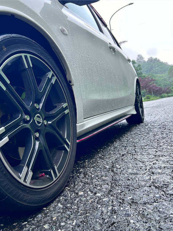 マーチのドライブ・ずぶ濡れの愛車に関するカスタム事例の投稿画像2枚目
