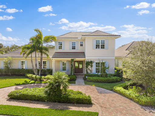 Maison avec piscine et jardin 1