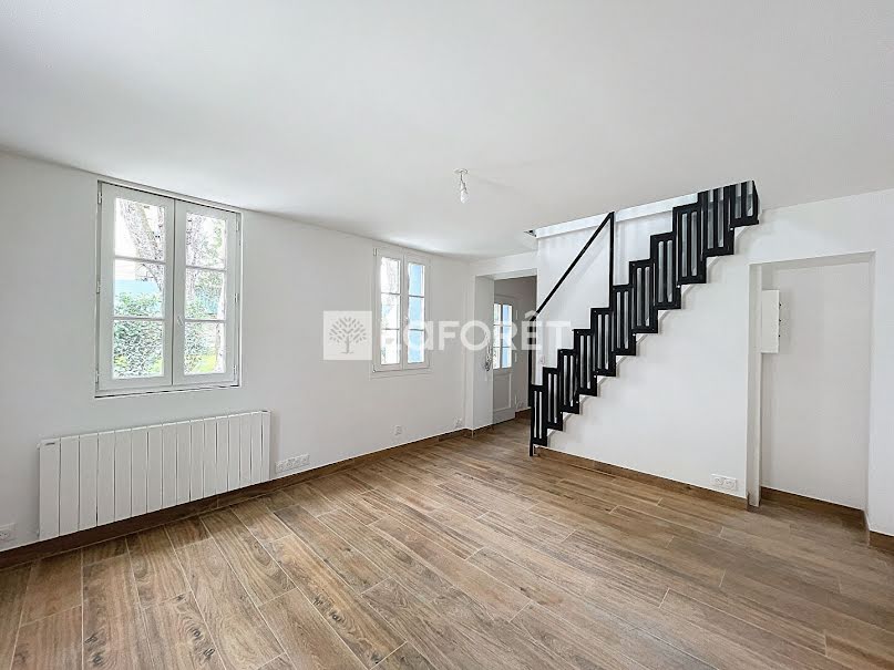 Location  maison 3 pièces 50 m² à Saint-Germain-en-Laye (78100), 1 800 €