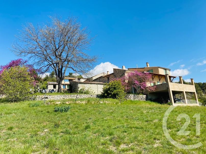 Vente ferme 15 pièces 450 m² à Peyruis (04310), 2 625 000 €