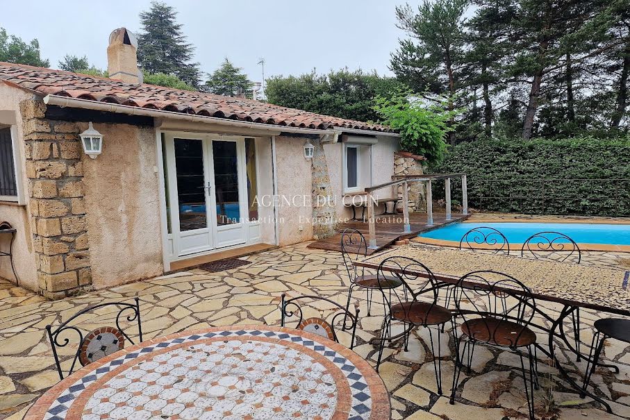 Vente villa 4 pièces 105.68 m² à Tourtour (83690), 388 000 €