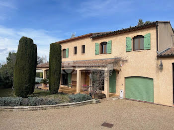 maison à Saint-Etienne-du-Grès (13)