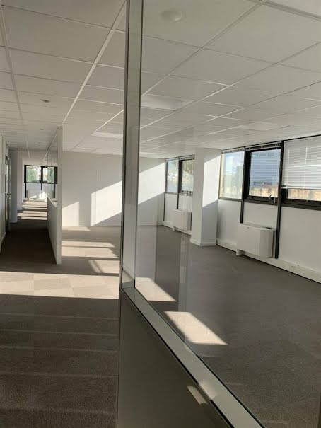 Location  locaux professionnels  2475 m² à Toulouse (31000), 26 285 €