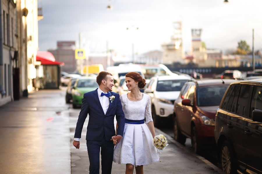 Fotógrafo de casamento Aleksandr Saribekyan (alexsaribekyan). Foto de 3 de janeiro 2014