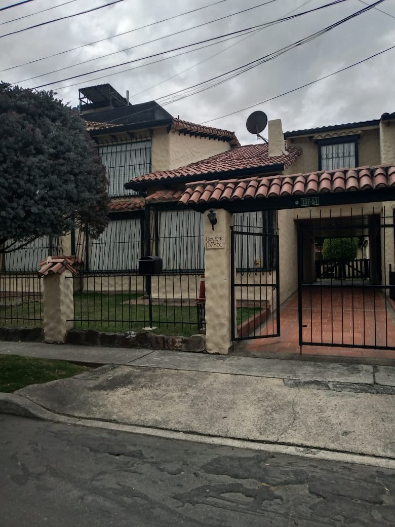 Casa En Venta - Colina Campestre, Bogota