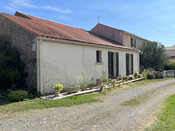 maison à Saint-Martin-des-Fontaines (85)