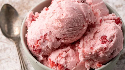 Fresh Strawberry Ice Cream